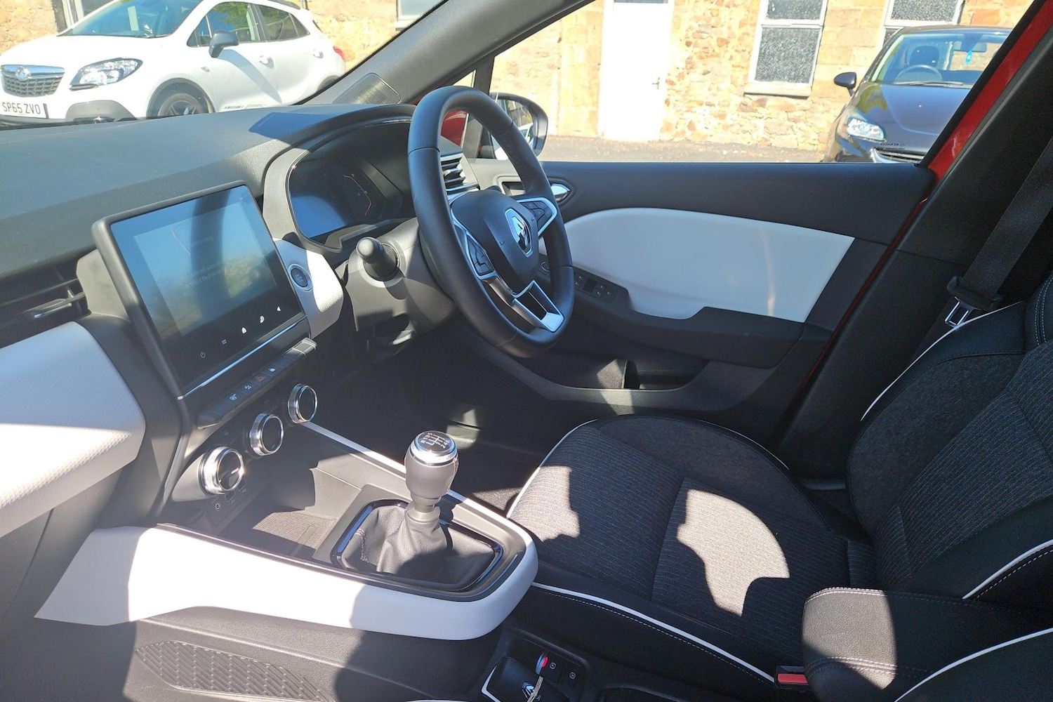 Used Renault Clio 2022 for sale - 75981136: Photo 5
