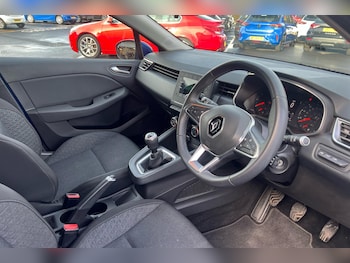 Used Renault Clio 2020 for sale - 76436019: Photo