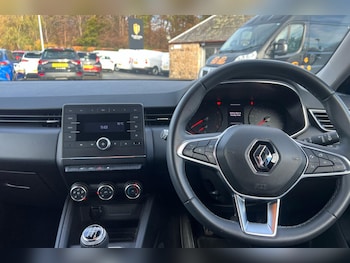 Used Renault Clio 2020 for sale - 76436019: Photo