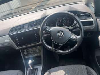 Used Volkswagen Touran  for sale - 74937125: Photo