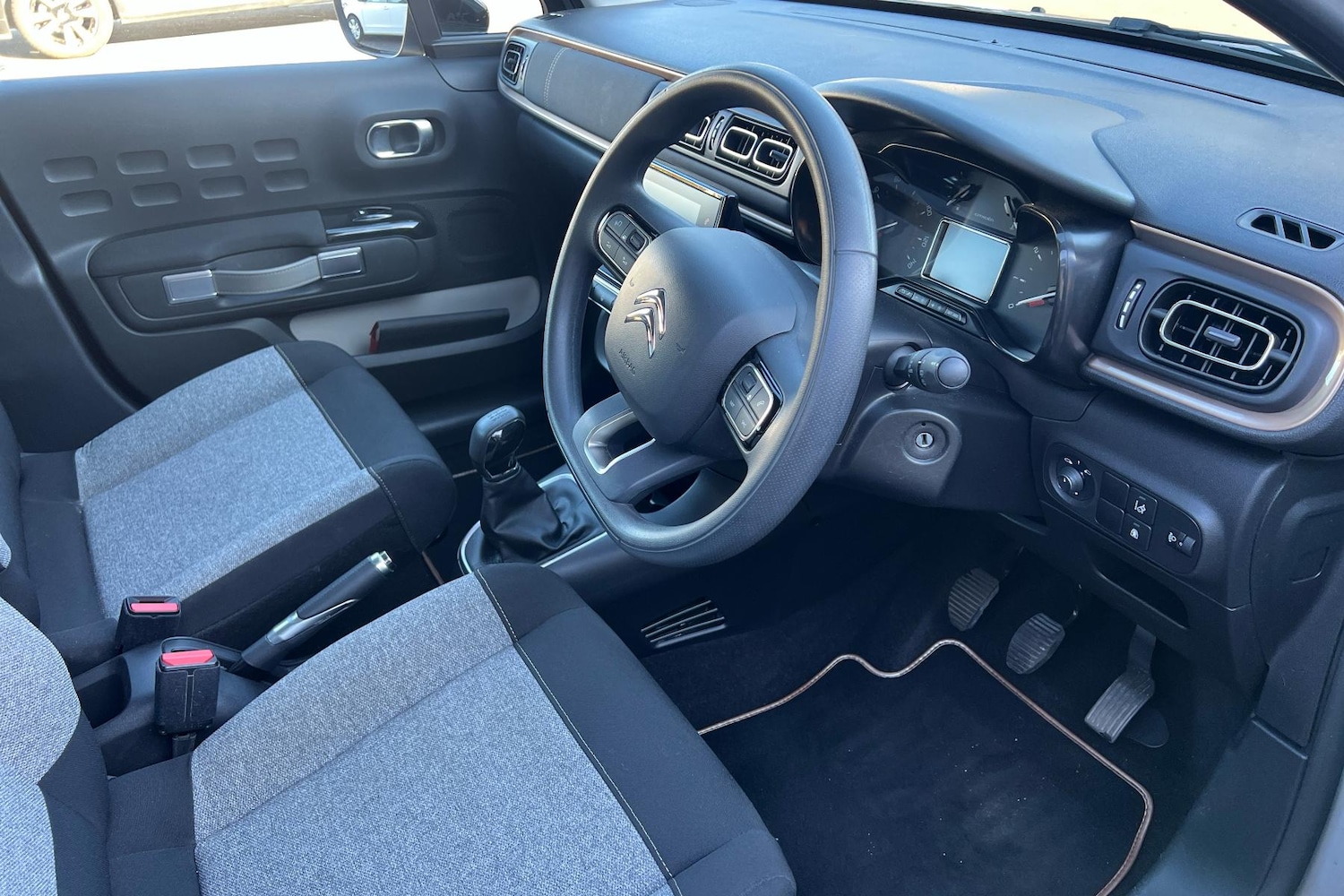 Used Citroen C3 2019 for sale - 76063131: Photo 2