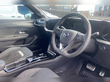 Used Vauxhall Mokka Electric 2024 for sale - 76905870: Photo