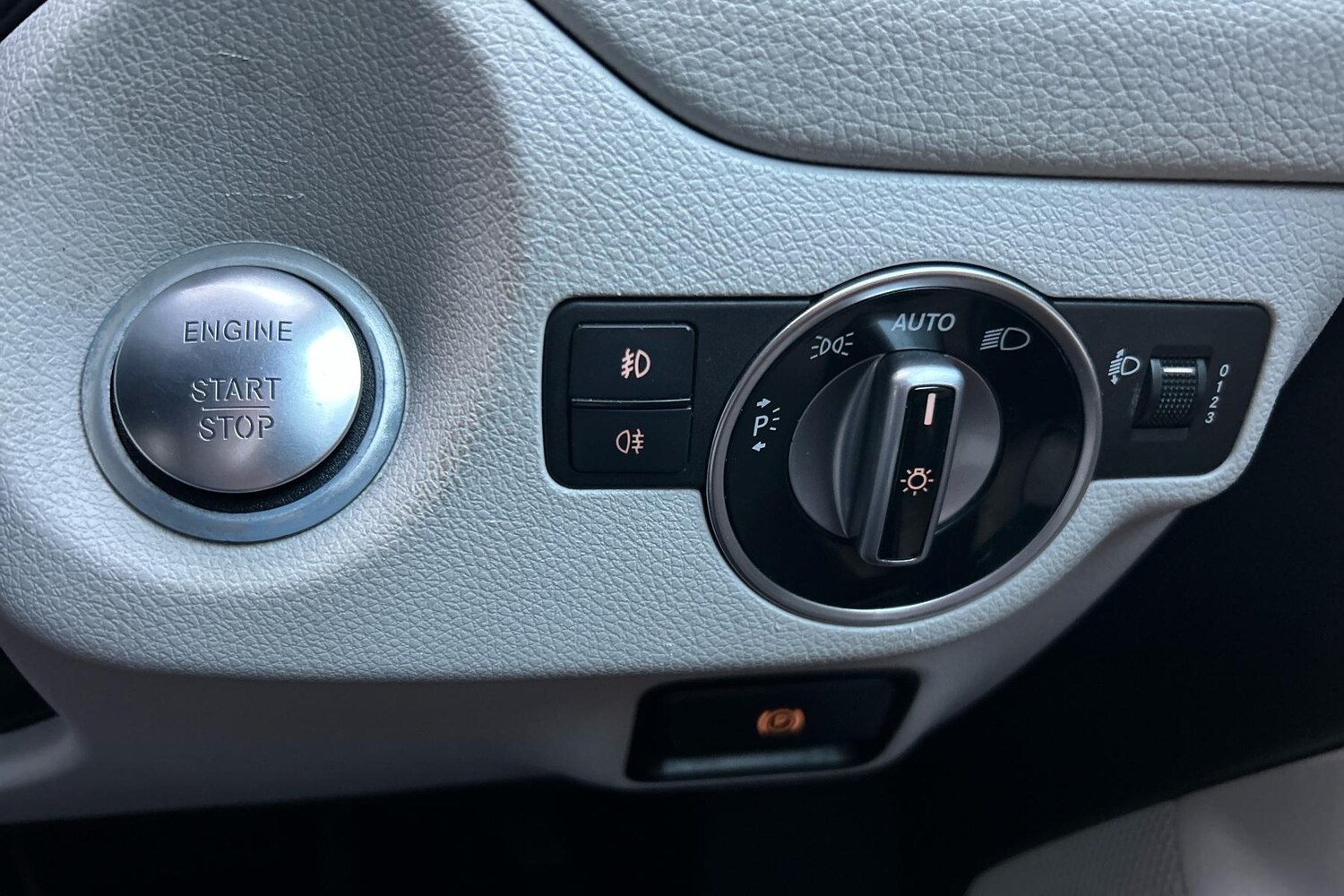 Used Mercedes-Benz GLA 2017 for sale - 76442596: Photo 23