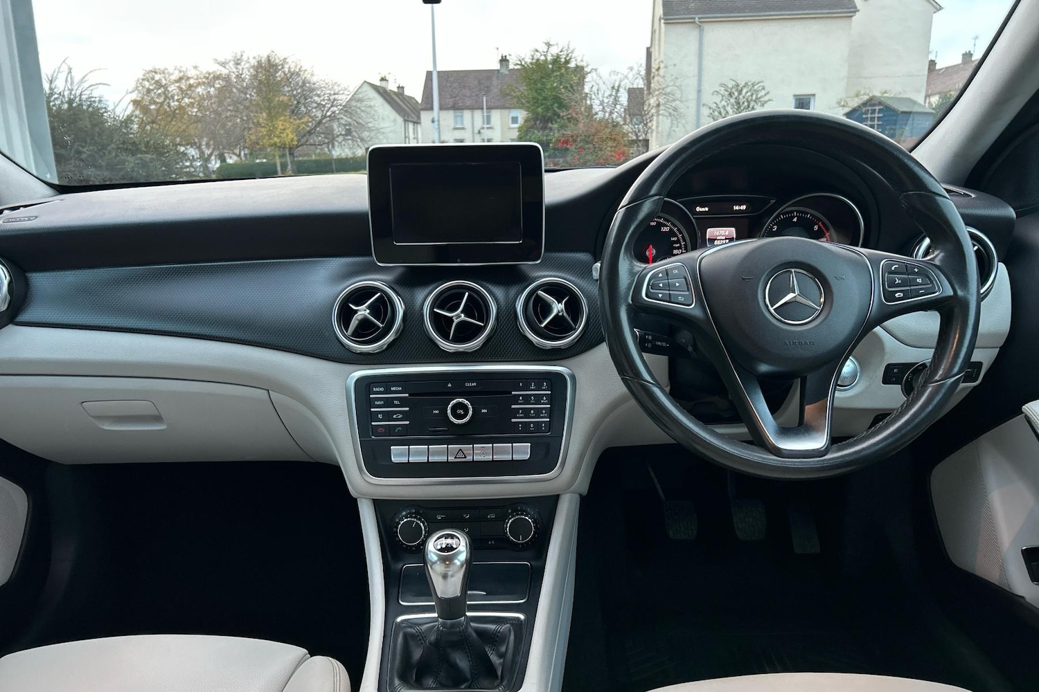 Used Mercedes-Benz GLA 2017 for sale - 76442596: Photo 4