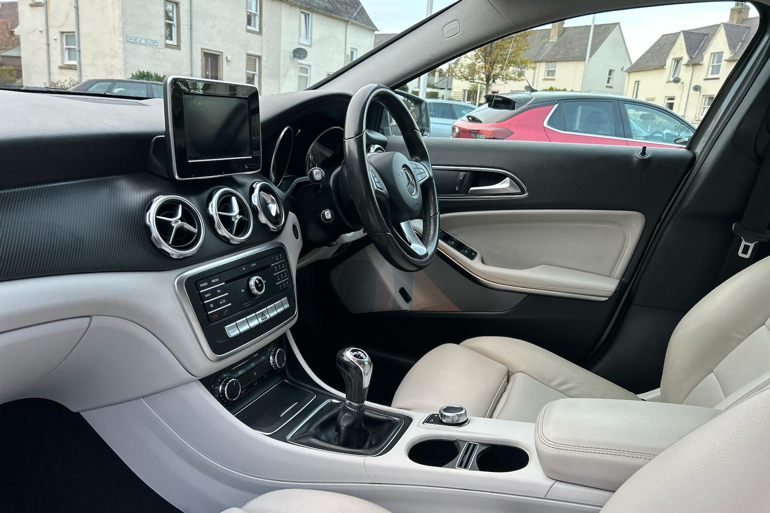 Used Mercedes-Benz GLA 2017 for sale - 76442596: Photo 5