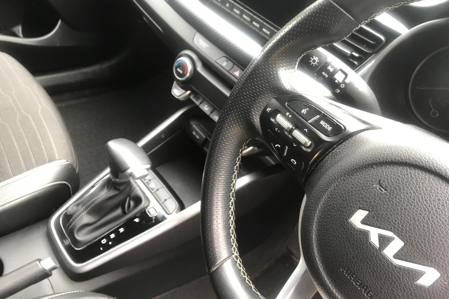 Used Kia Stonic 2022 for sale - 76401627: Photo 14