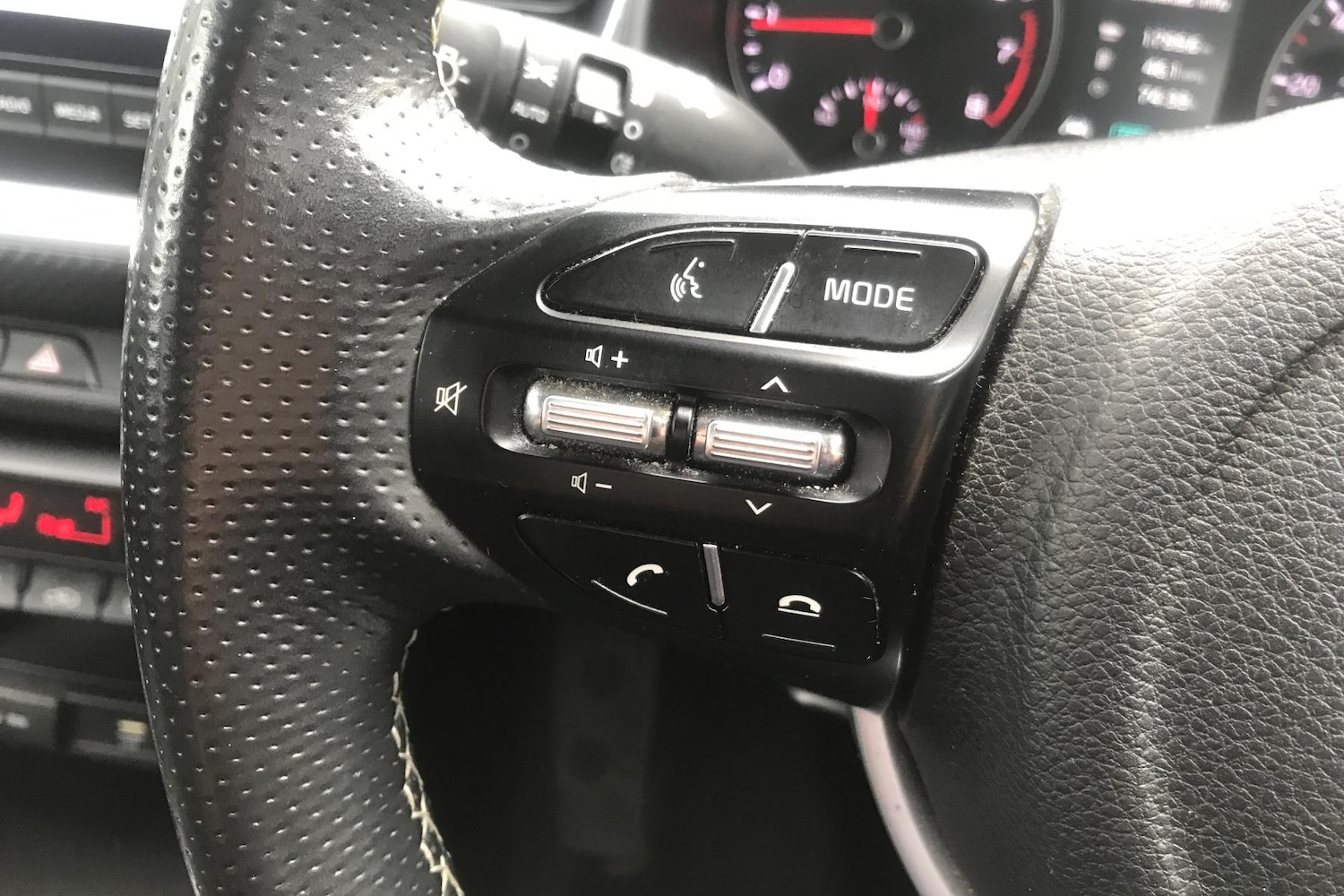 Used Kia Stonic 2022 for sale - 76401627: Photo 22