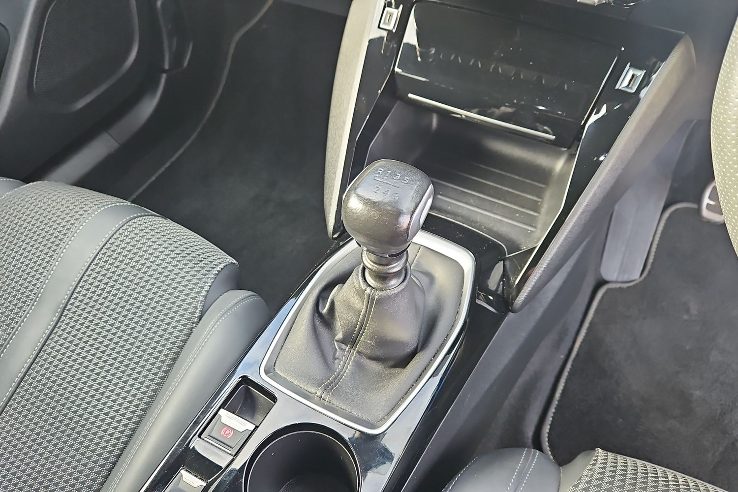 Used Peugeot 2008 2020 for sale - 78137398: Photo 14