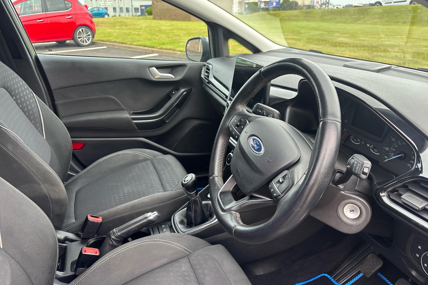 Used Ford Fiesta 2018 for sale - 76274302: Photo 2