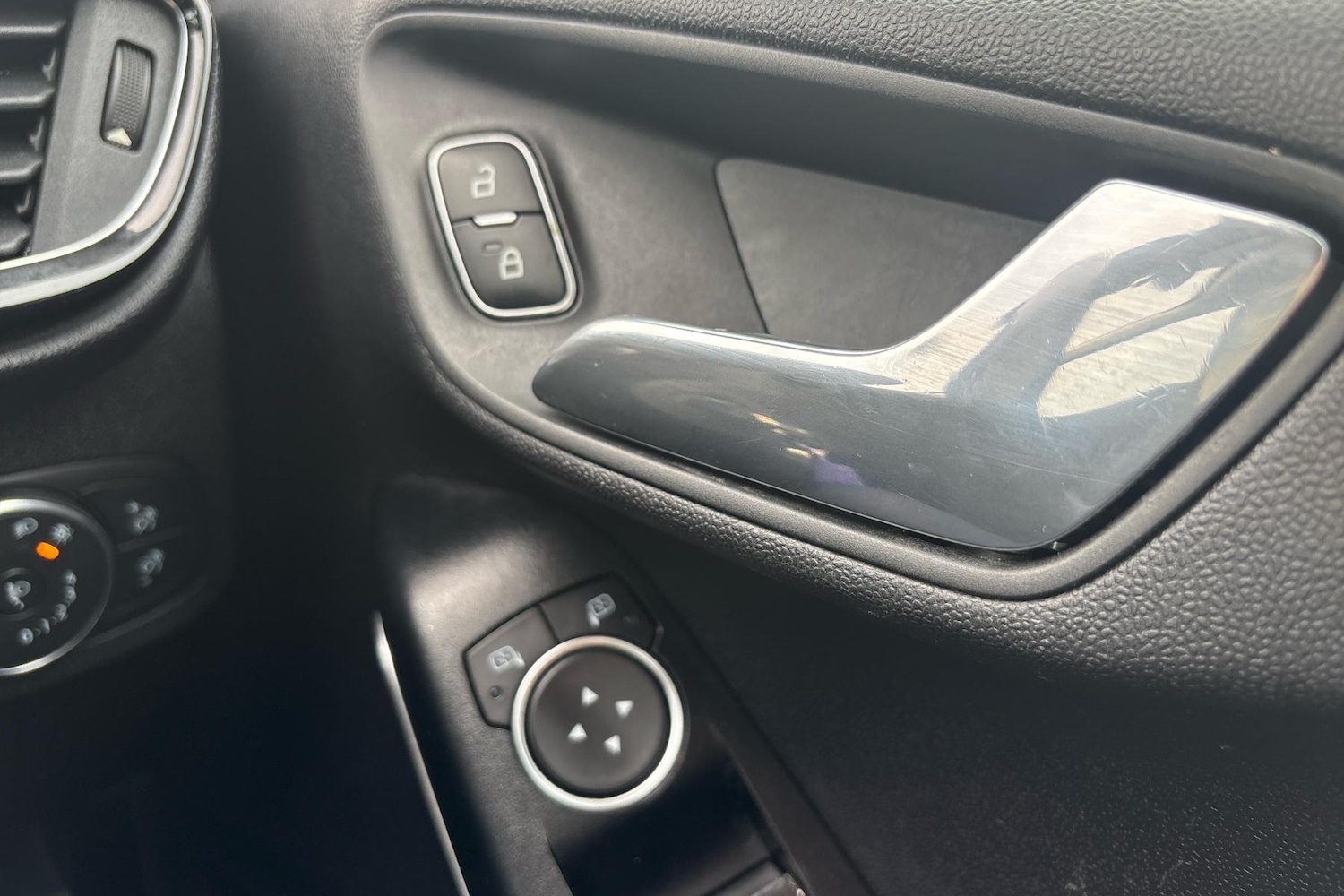 Used Ford Fiesta 2018 for sale - 76274302: Photo 24