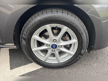 Used Ford Fiesta 2018 for sale - 76274302: Photo