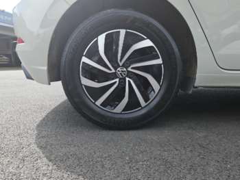 Used Volkswagen Polo 2024 for sale - 74536379: Photo
