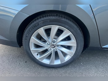 Used Skoda Superb 2017 for sale - 75845156: Photo