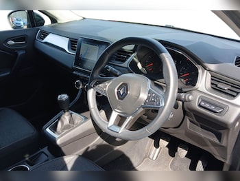 Used Renault Captur 2023 for sale - 79428241: Photo