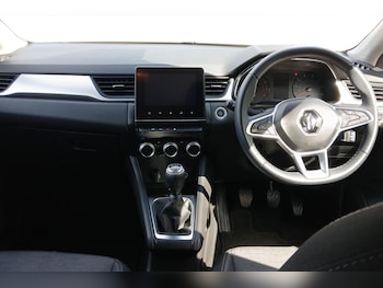 Used Renault Captur 2023 for sale - 79428241: Photo