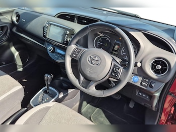 Used Toyota Yaris 2020 for sale - 79567773: Photo