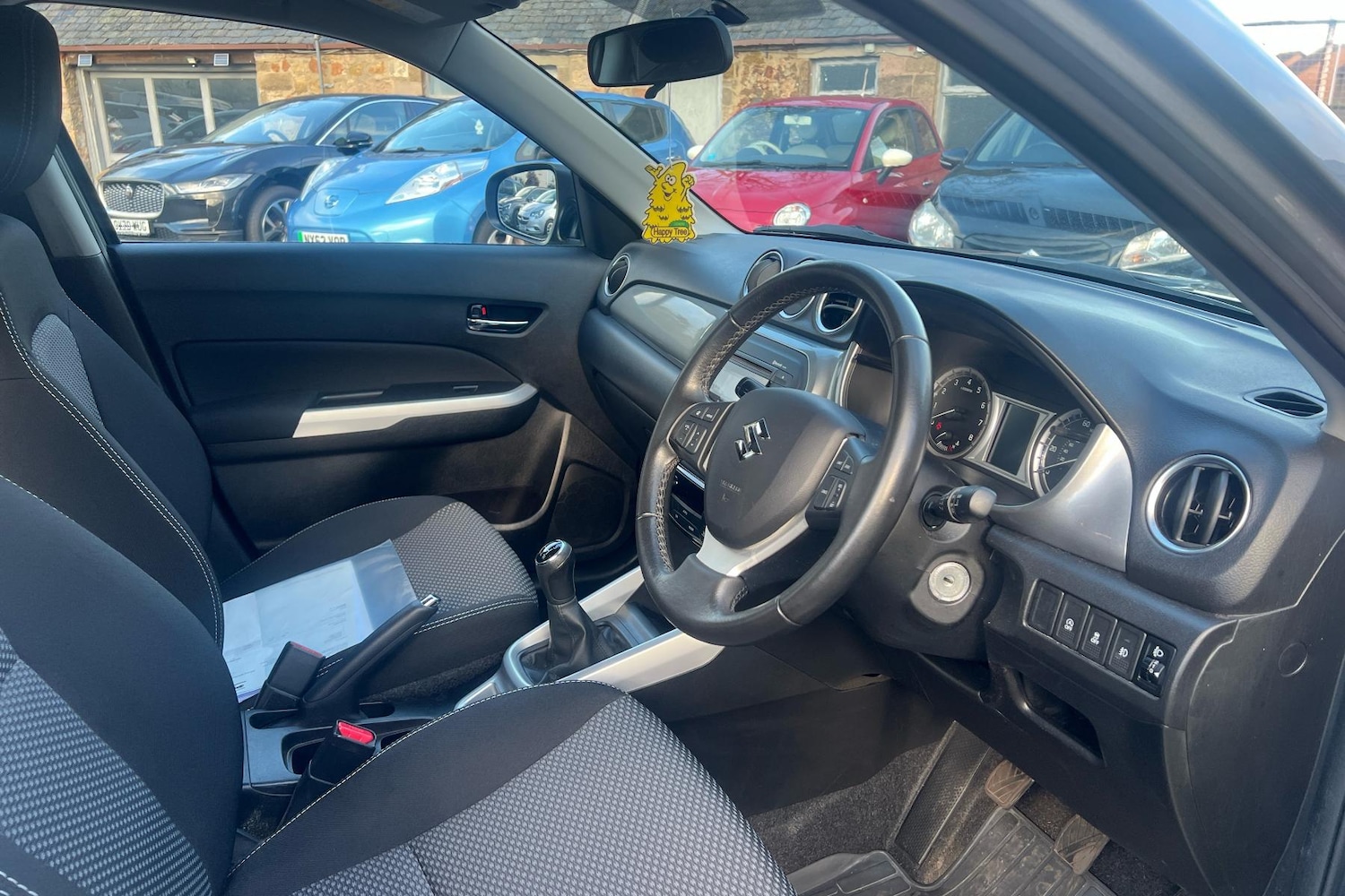 Used Suzuki Vitara 2015 for sale - 76390966: Photo 2