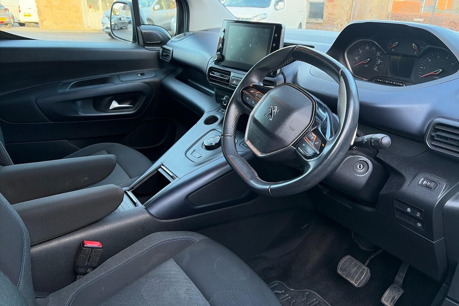 Used Peugeot Rifter 2019 for sale - 77240006: Photo 2