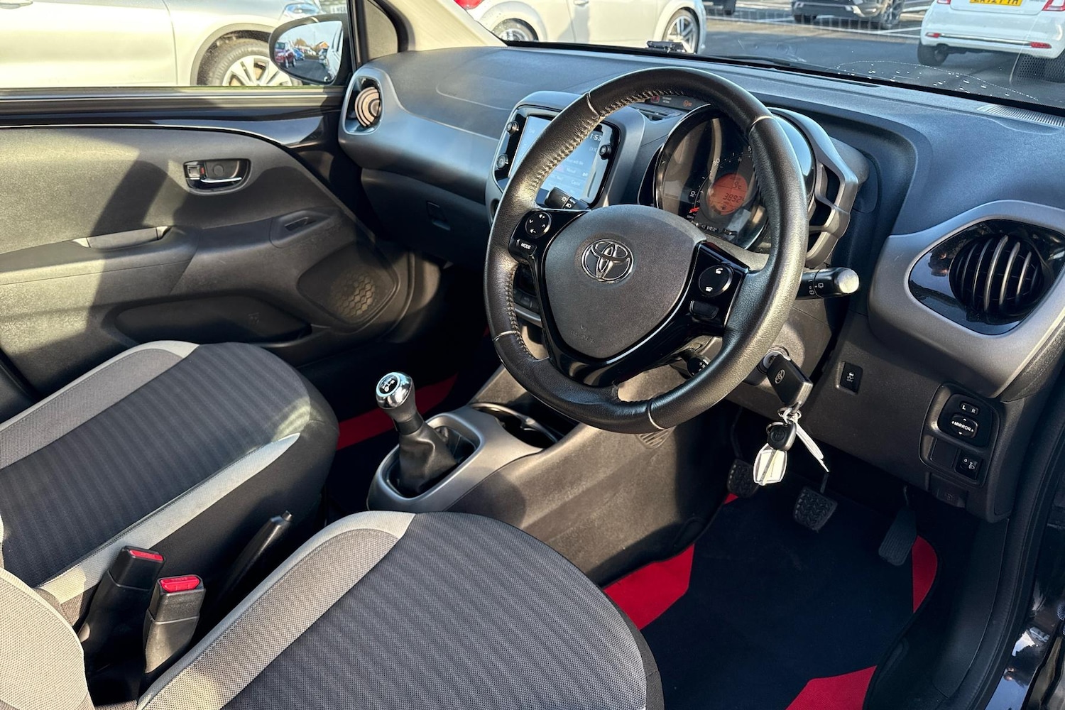 Used Toyota AYGO 2020 for sale - 77147645: Photo 2