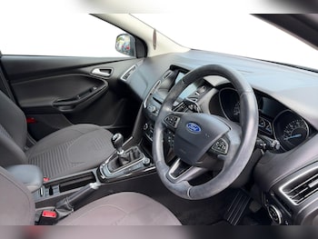 Used Ford Focus 2017 for sale - 78920326: Photo