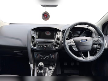 Used Ford Focus 2017 for sale - 78920326: Photo