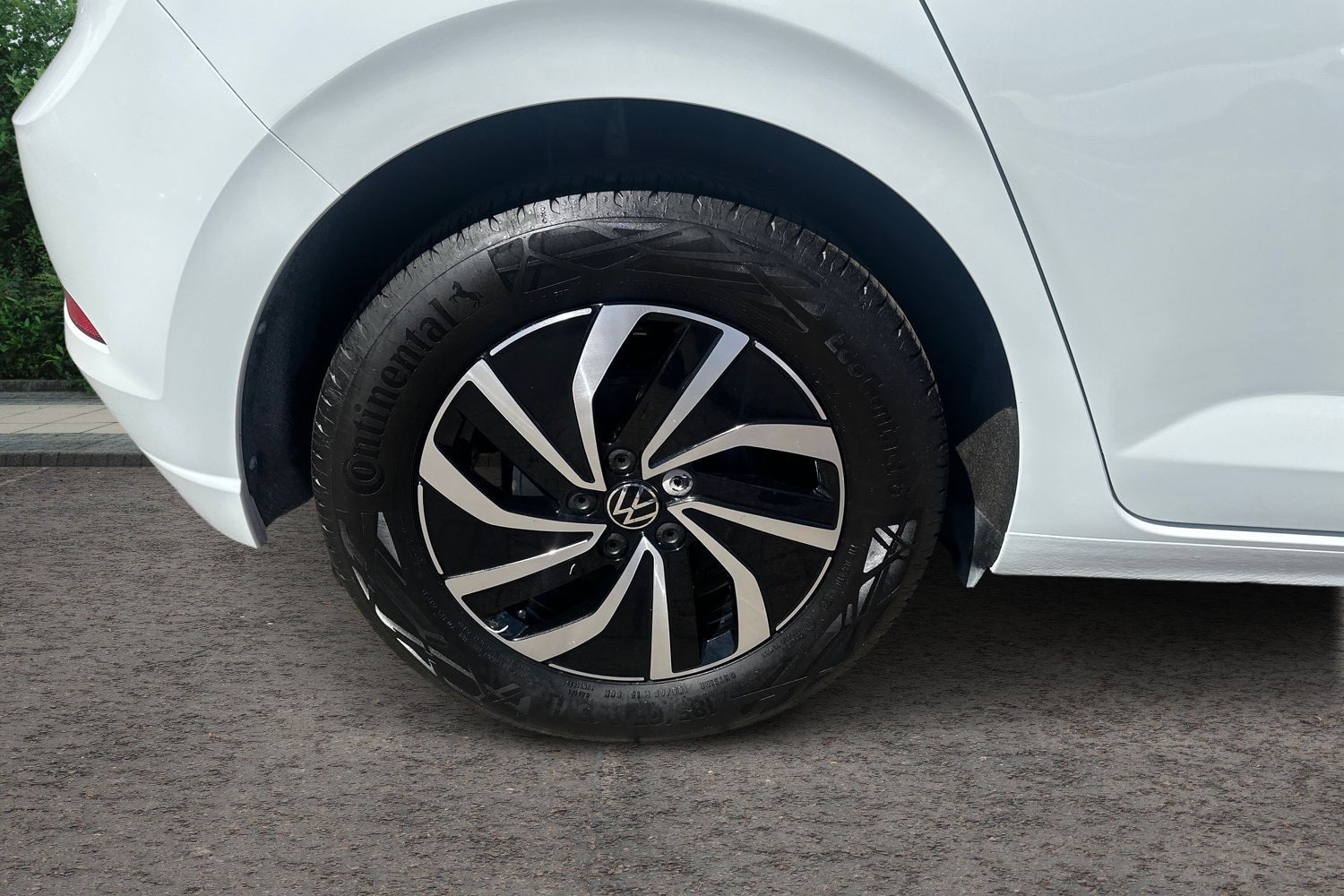 Used Volkswagen Polo 2024 for sale - 76298223: Photo 3