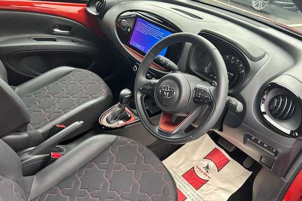 Used Toyota Aygo X 2024 for sale - 76262613: Photo 2