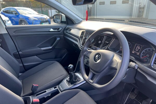 Used Volkswagen T-Roc 2020 for sale - 76248920: Photo 2