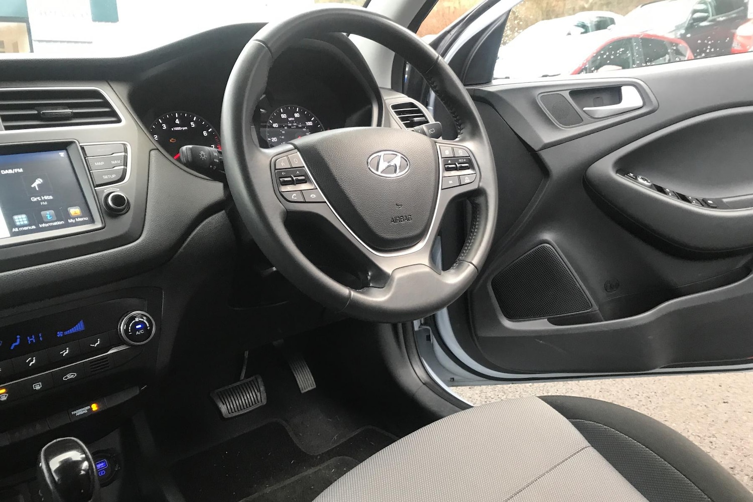Used Hyundai i20 2019 for sale - 78187649: Photo 5