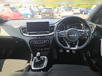 Used Kia Ceed 2022 for sale - 75555189: Photo