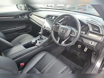 Used Honda Civic 2017 for sale - 77270542: Photo