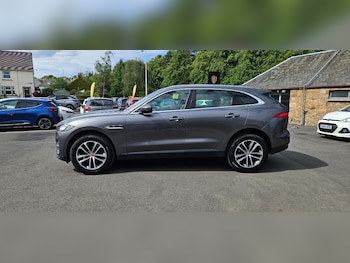 Used Jaguar F-Pace 2017 for sale - 78937109: Photo