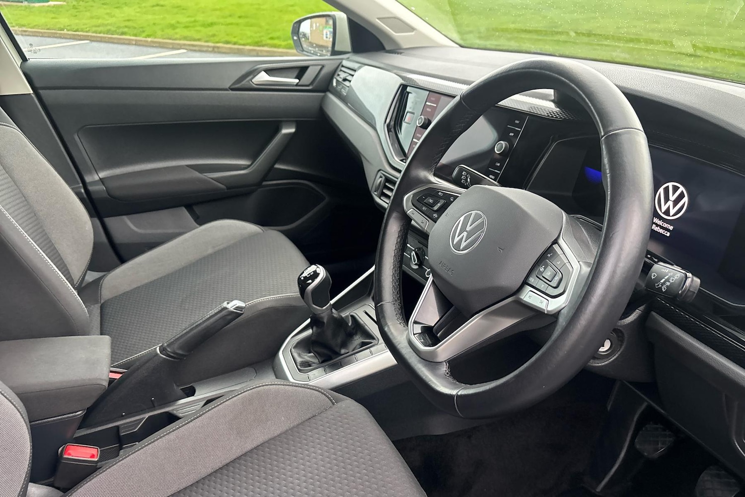 Used Volkswagen Polo 2024 for sale - 77827824: Photo 2