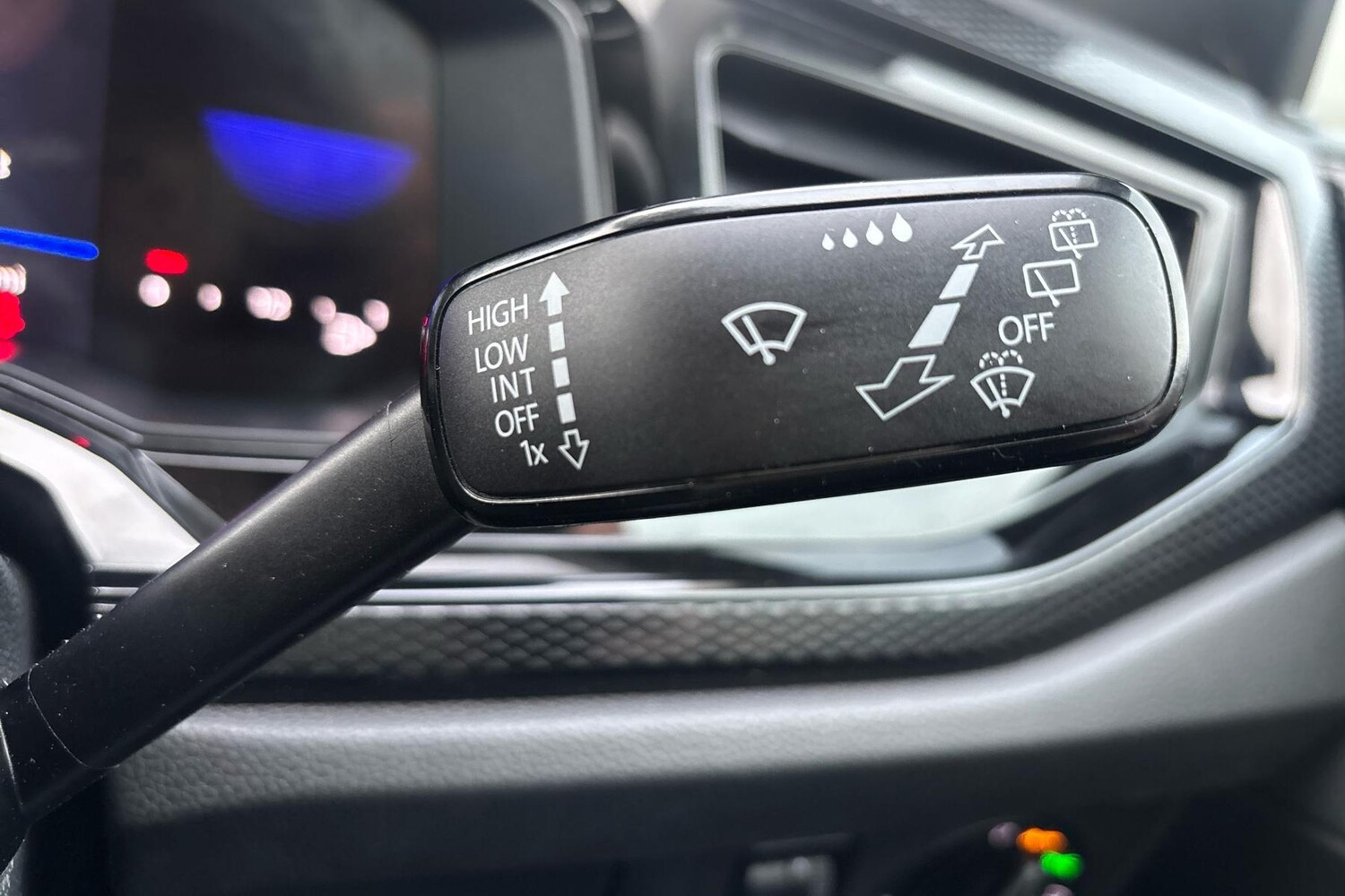 Used Volkswagen Polo 2024 for sale - 77827824: Photo 23