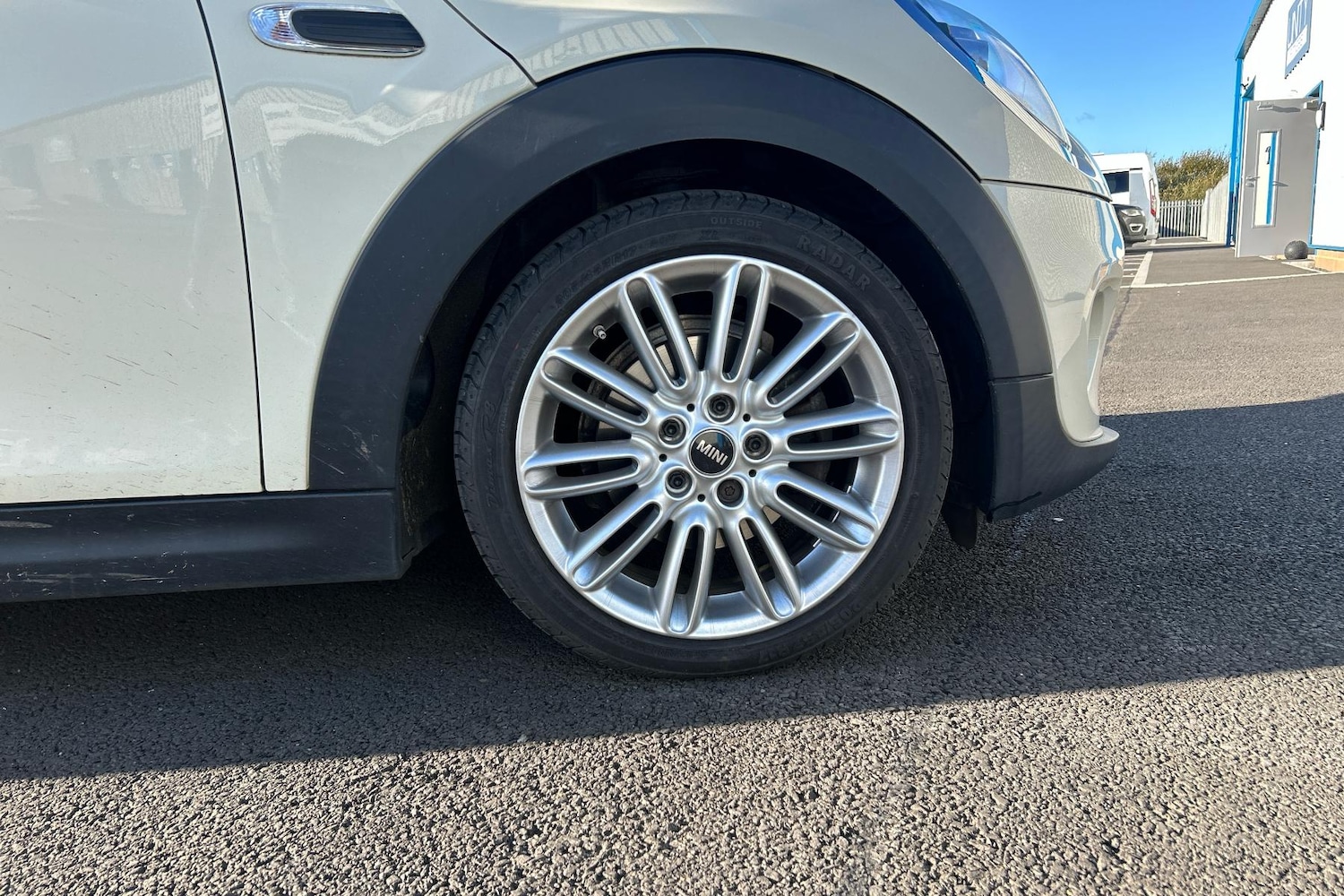 Used MINI Hatch 2018 for sale - 77123898: Photo 3