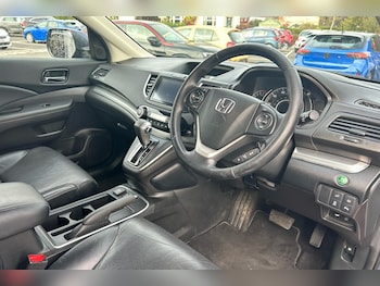 Used Honda CR-V 2017 for sale - 76205072: Photo