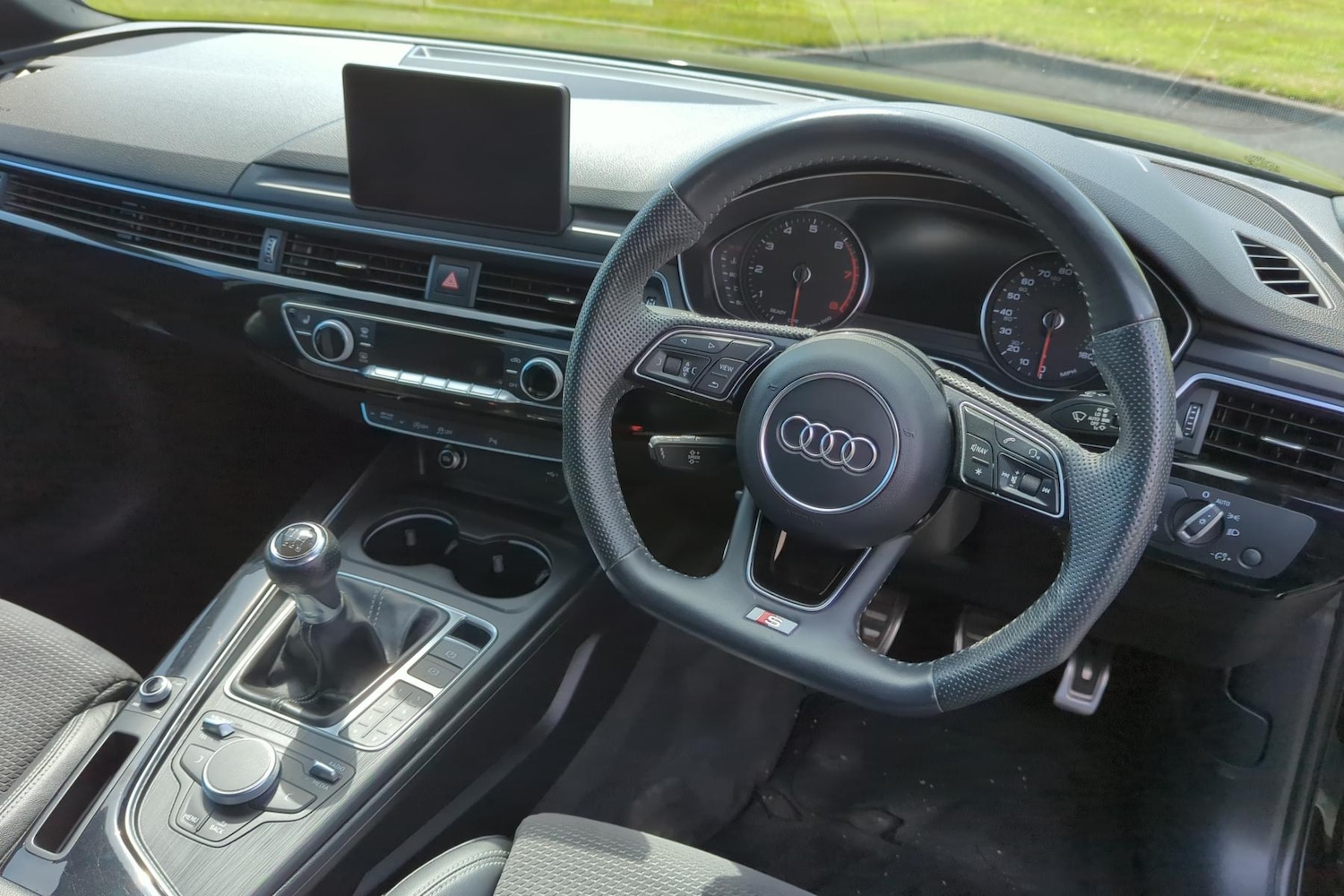 Used Audi A4 2019 for sale - 76401545: Photo 2