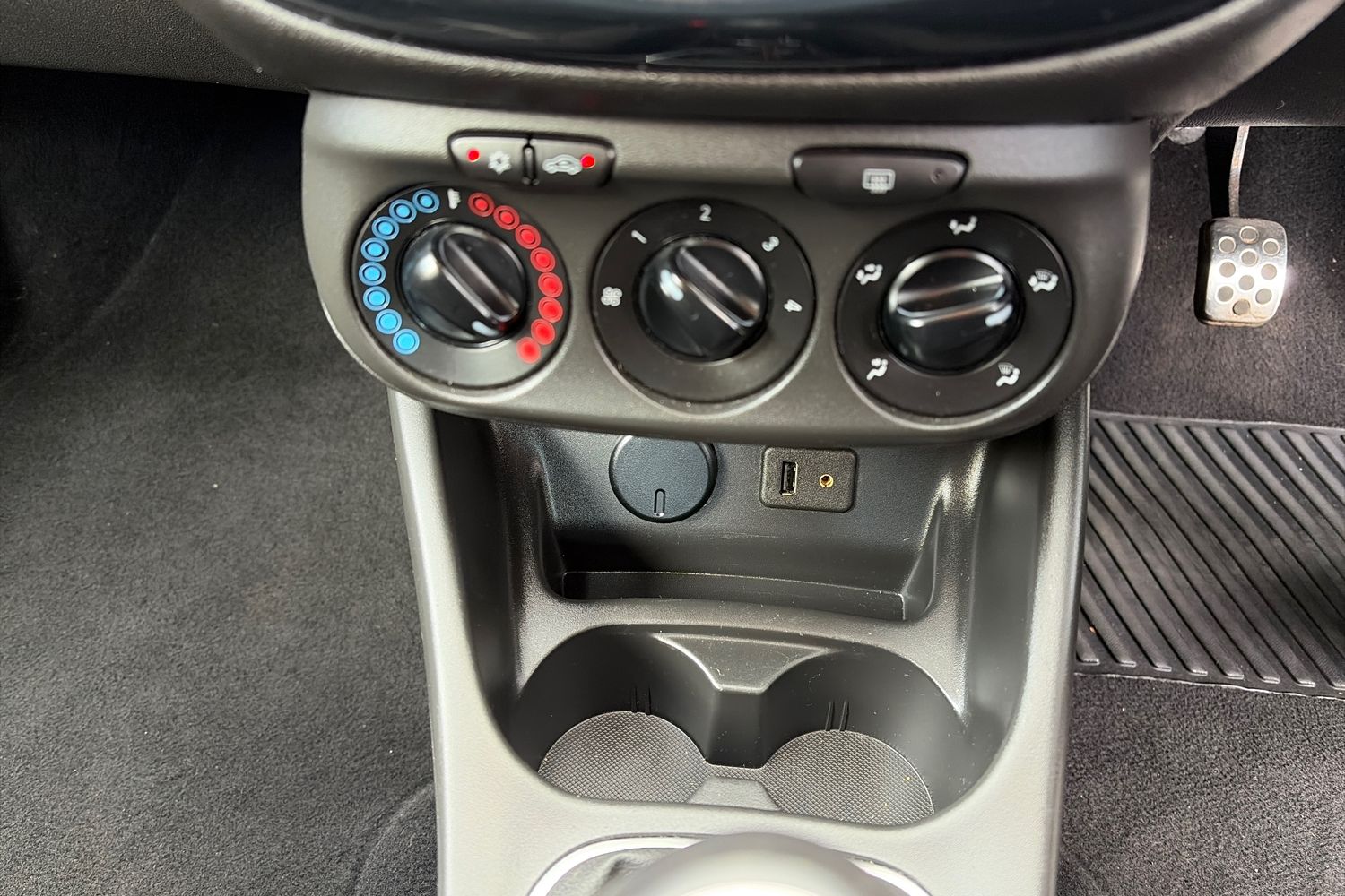 Used Vauxhall Corsa 2015 for sale - 77758189: Photo 16