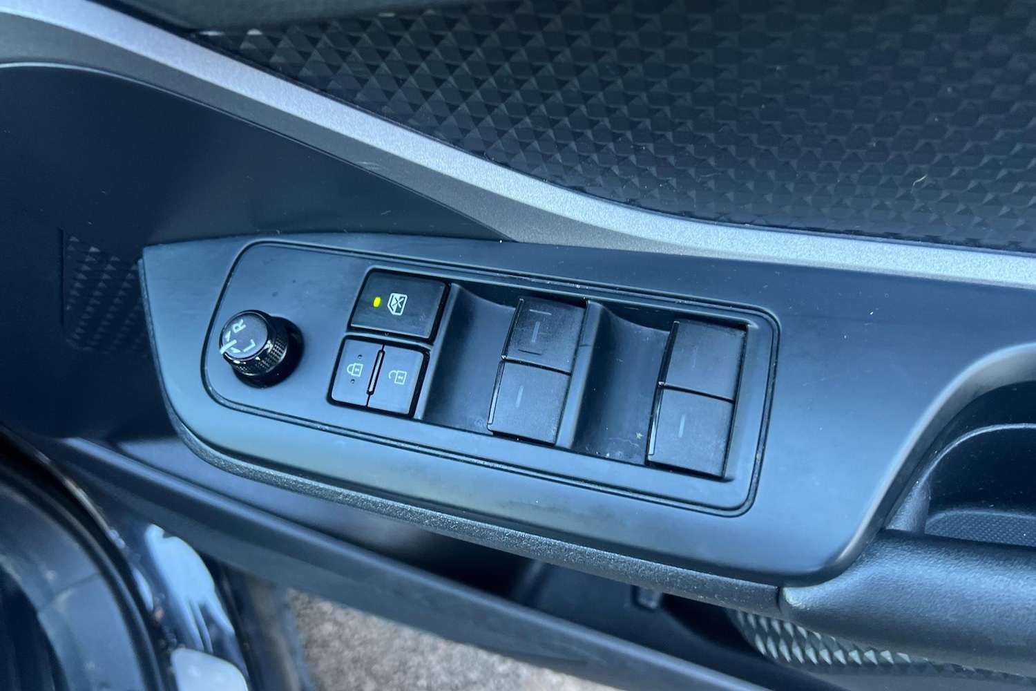 Used Toyota C-HR 2021 for sale - 76576356: Photo 22