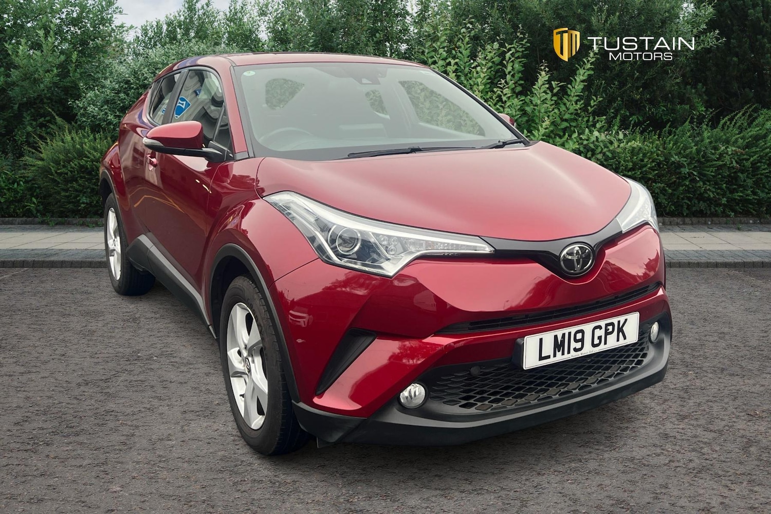 Used Toyota C-HR 2019 for sale - 76133393: Photo 1