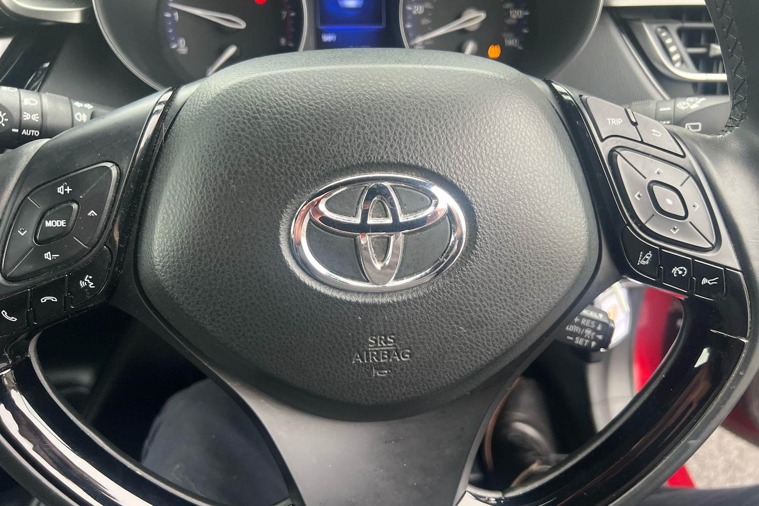 Used Toyota C-HR 2019 for sale - 76133393: Photo 16