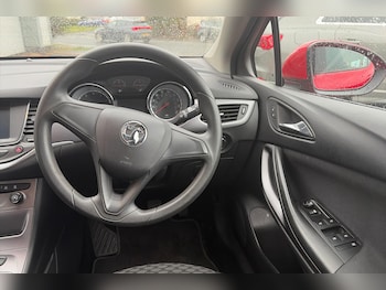 Used Vauxhall Astra 2016 for sale - 77083196: Photo