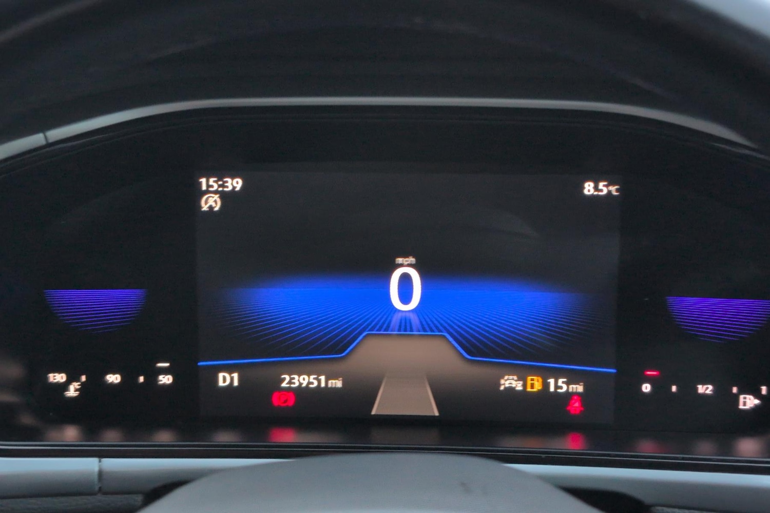 Used Volkswagen T-Roc 2023 for sale - 77270557: Photo 13