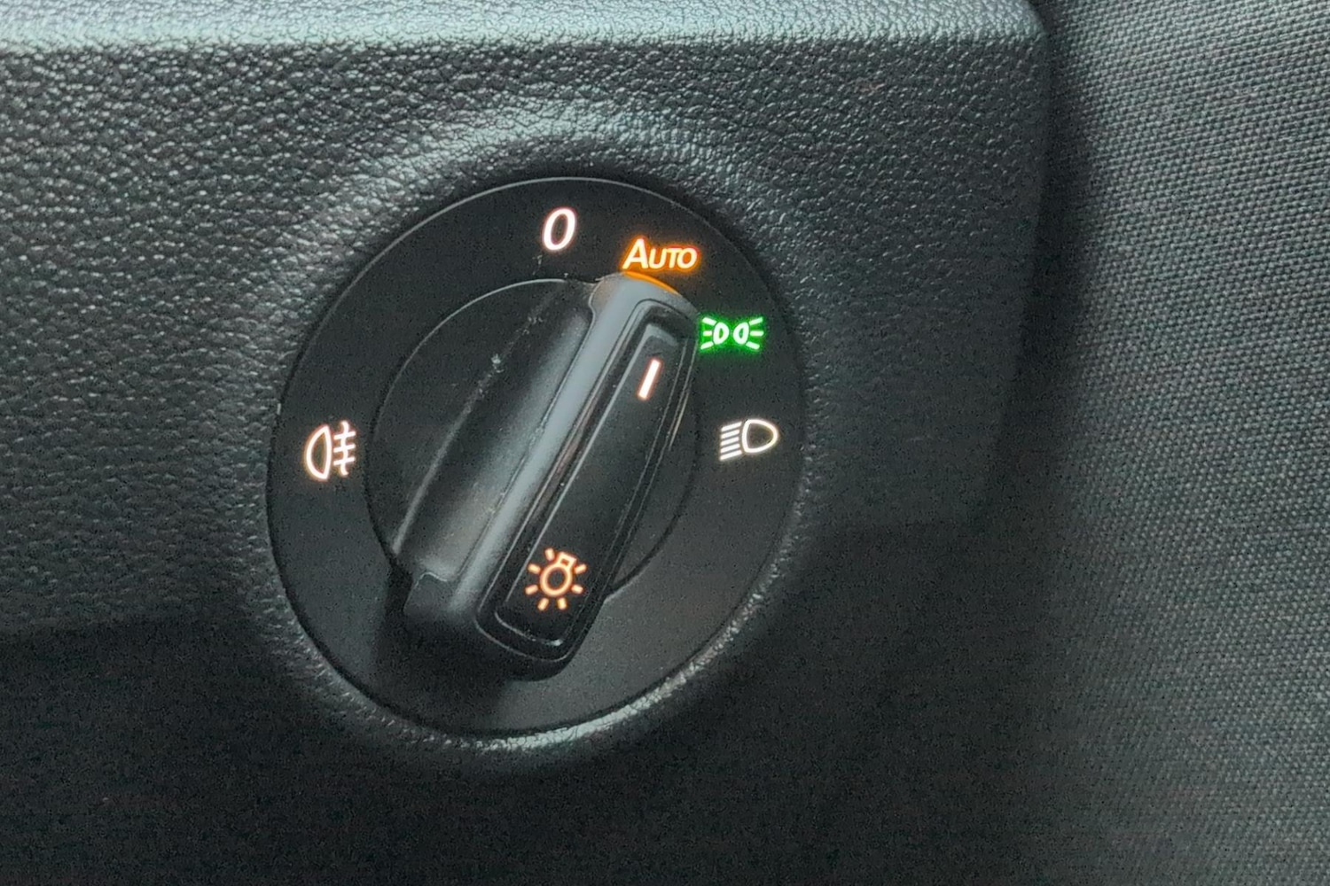 Used Volkswagen T-Roc 2023 for sale - 77270557: Photo 22