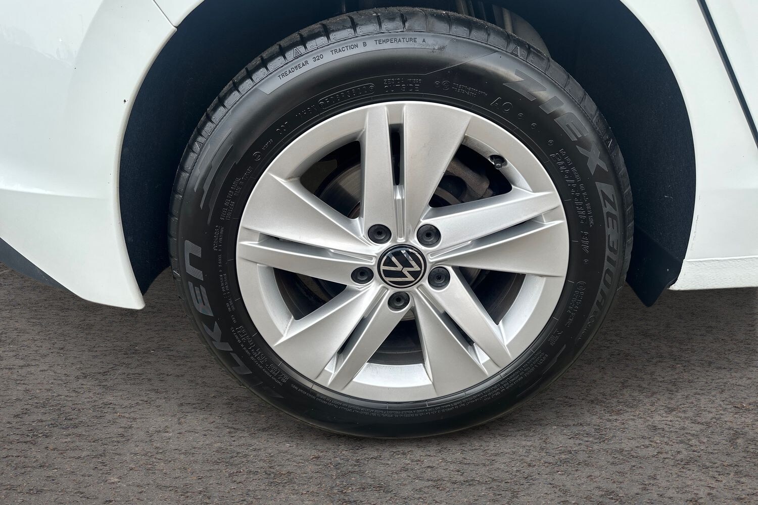 Used Volkswagen Golf 2023 for sale - 75981011: Photo 3