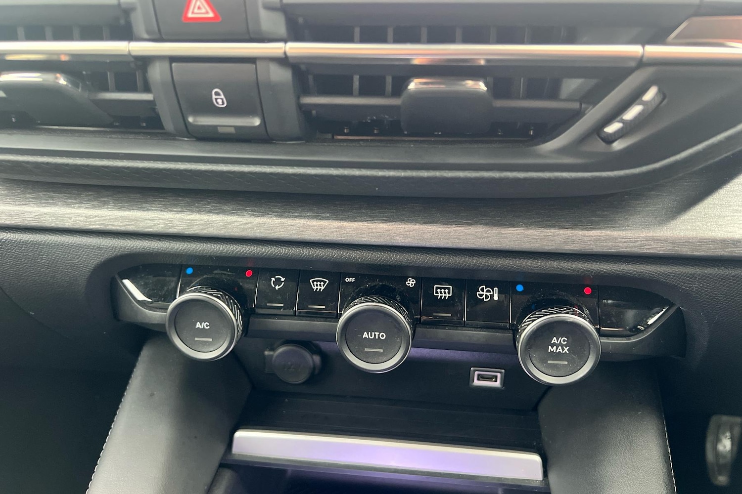 Used Citroen C5 X 2023 for sale - 76746407: Photo 17