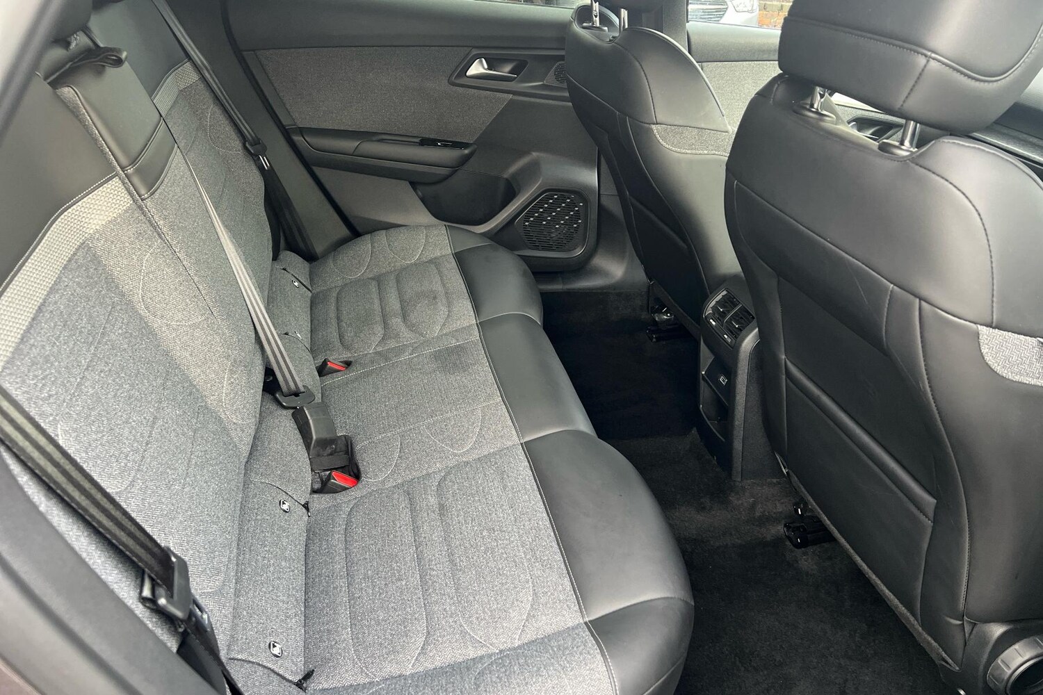 Used Citroen C5 X 2023 for sale - 76746407: Photo 24