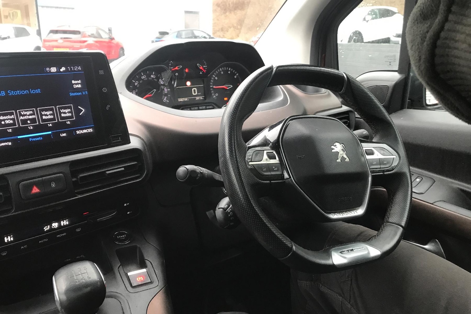 Used Peugeot Rifter 2018 for sale - 77961343: Photo 2