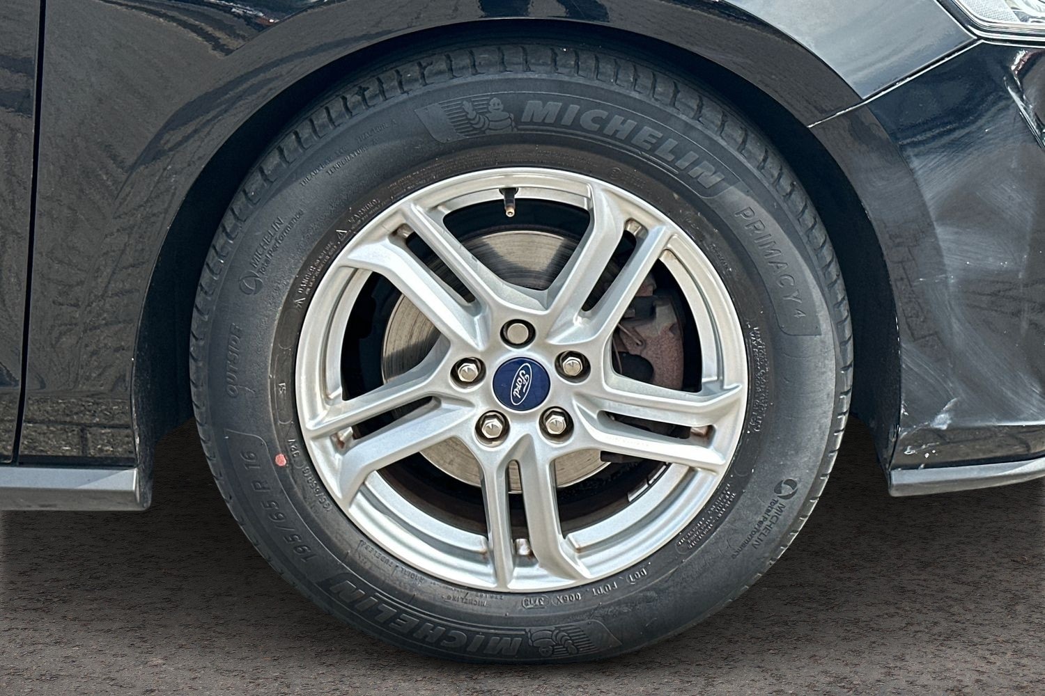 Used Ford Focus 2018 for sale - 76564636: Photo 3