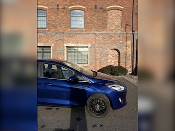 Used Ford Fiesta 2017 for sale - 78473440: Photo